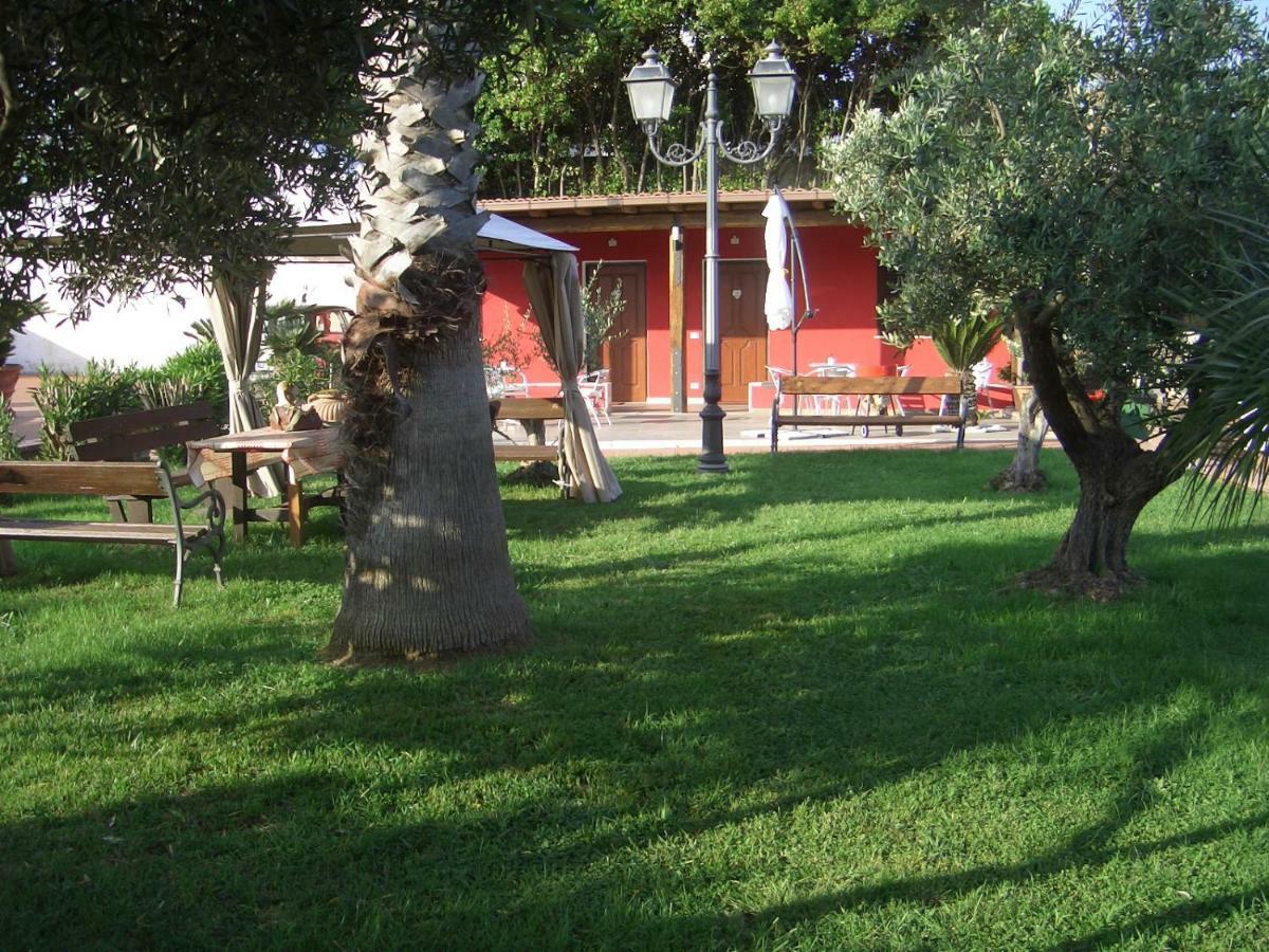 فندق L'Oasi Di Ambra أرديا المظهر الخارجي الصورة