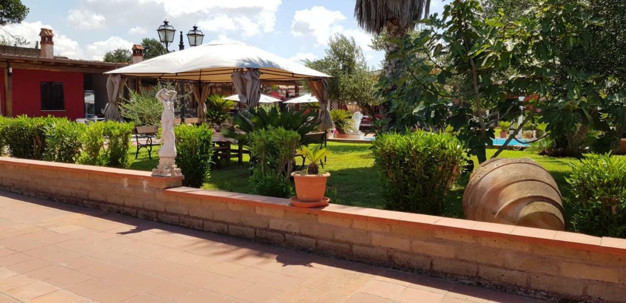 فندق L'Oasi Di Ambra أرديا المظهر الخارجي الصورة